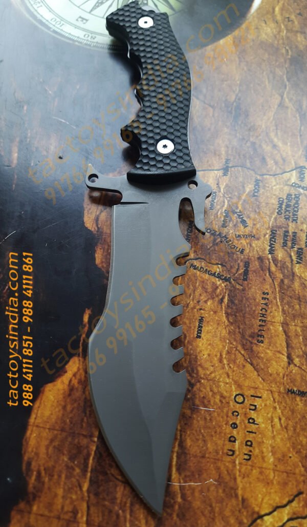 Outdoor Special Edition Tracker Knife Full tang Construction Serrated