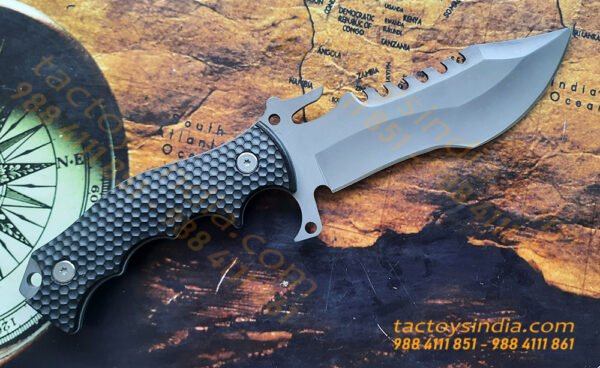 Outdoor Special Edition Tracker Knife Full tang Construction Serrated