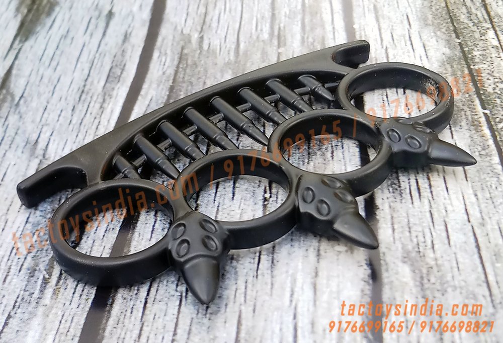 Brass knuckles defensive with paracord, black 