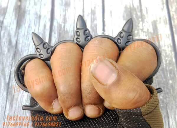 Black-3-Spikes-Paracord-Braidable-Knuckles-4-Finger-Ring-Punching-Weapon-India